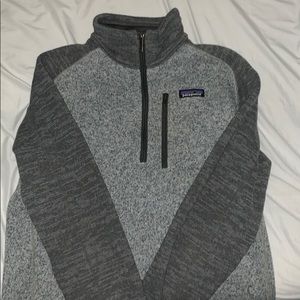 Small patagonia pull over
